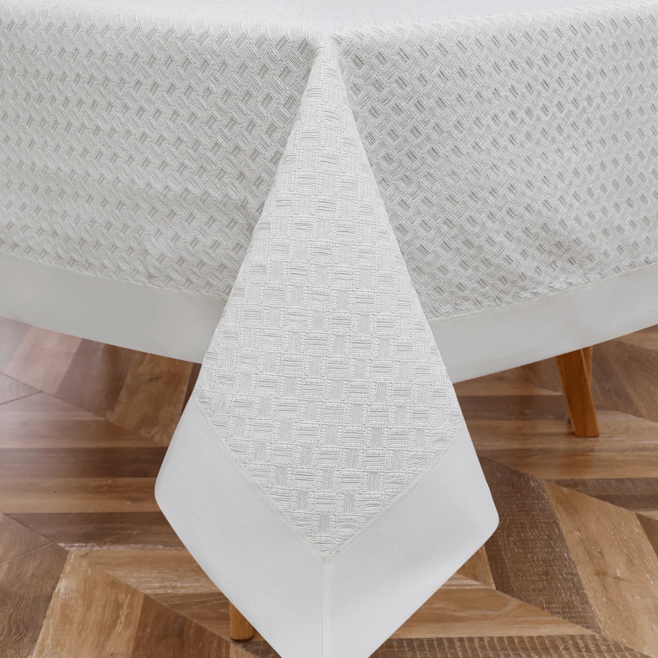 1730_fa98ca05-d0e6-4ba1-815a-4f6d3908c67d Twist White Tablecloth Lace - Image 1