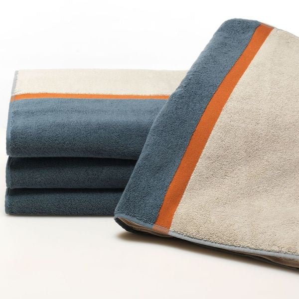 datbLYwA Color Block Hand Towel - Image 1